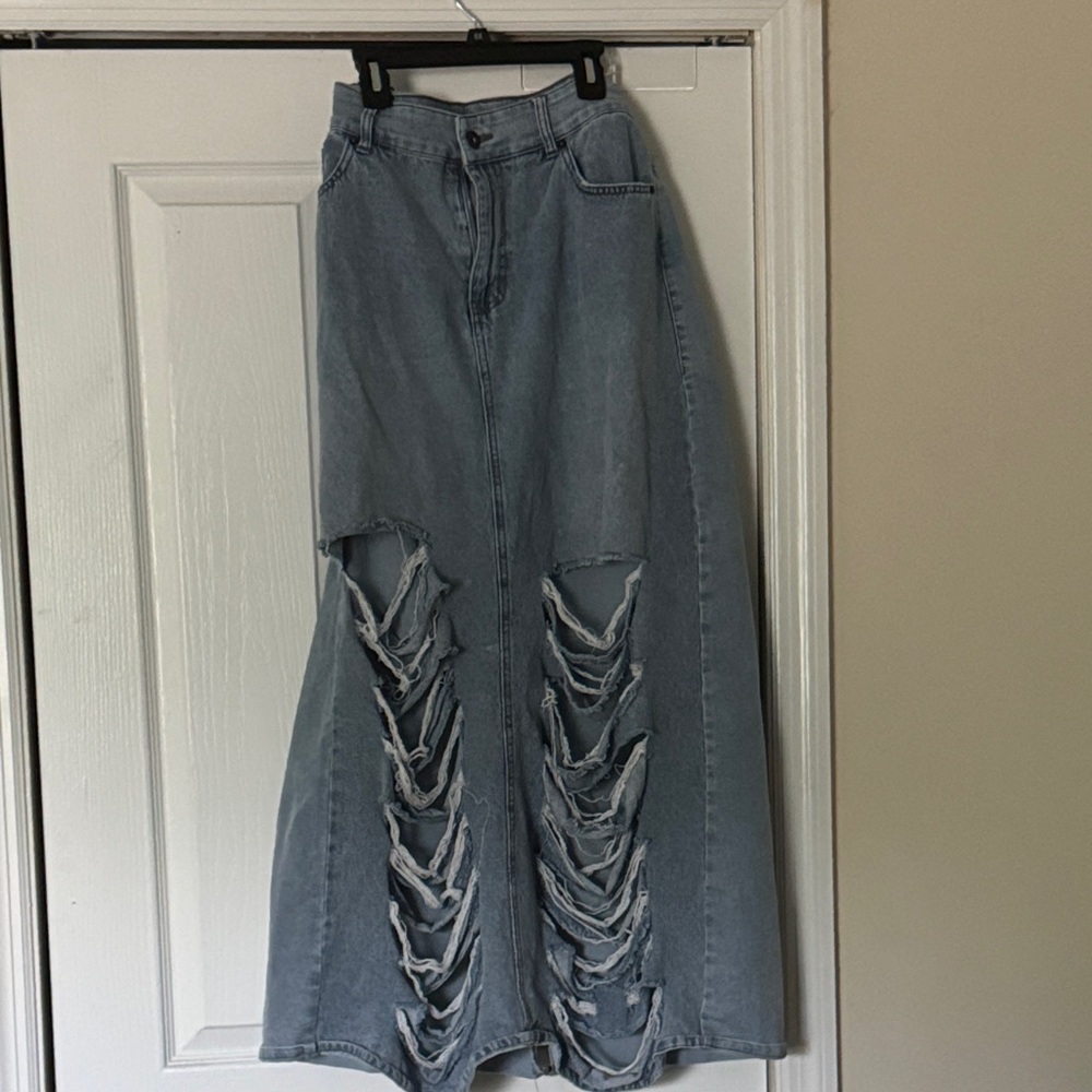 Distressed Wide-Leg Denim skirt